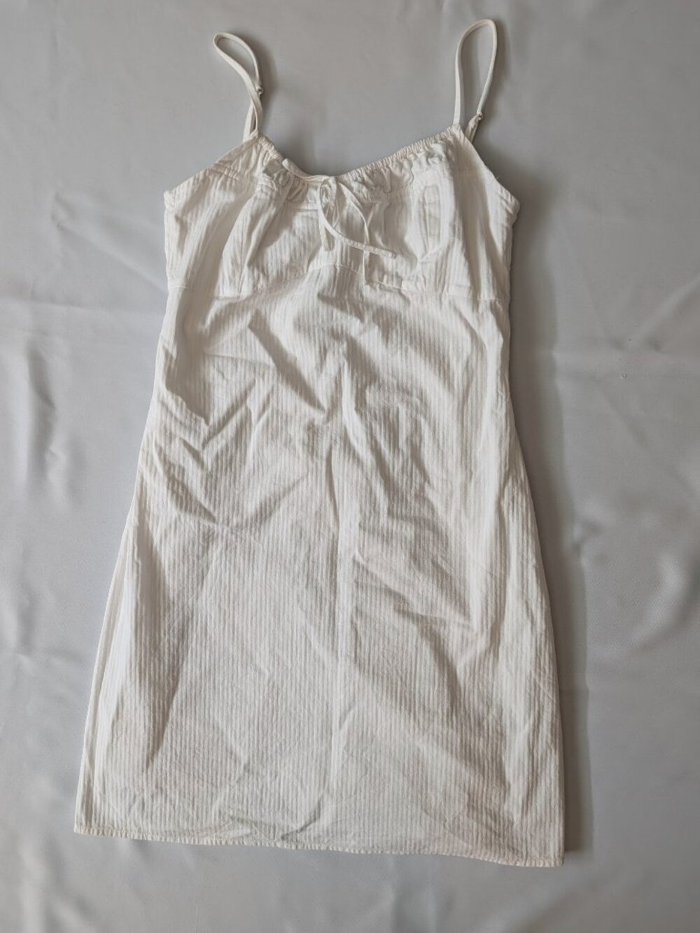 Brandy Melville white baby doll dress seersucker 100% cotton lined bow
